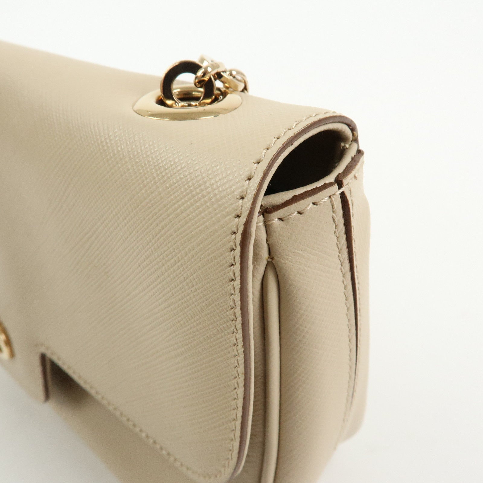 Ferragamo Gancini Leather Chain Shoulder Bag Hand Bag Light Beige