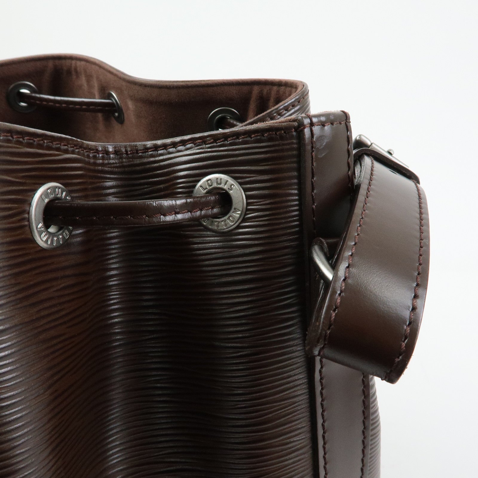 Louis Vuitton Epi Petit Noe Leather Shoulder Bag Mocha M5901D
