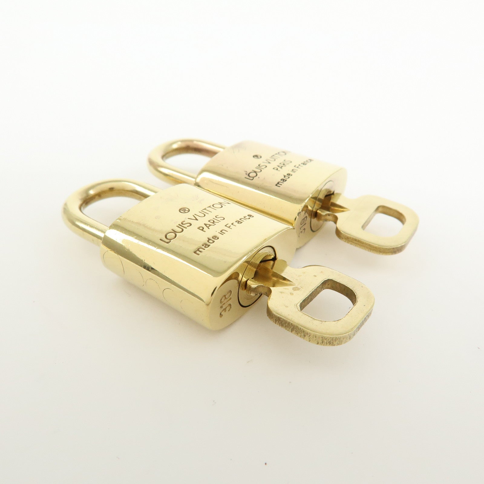 Louis Vuitton Set of 10 Lock & Key Cadena Key Lock Gold