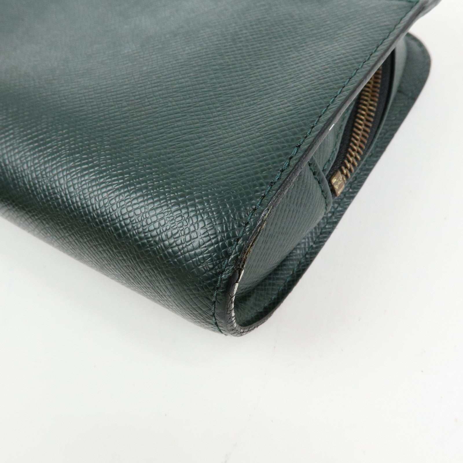 Louis Vuitton Taiga Baikal Clutch Bag Pouch Epicea M30184