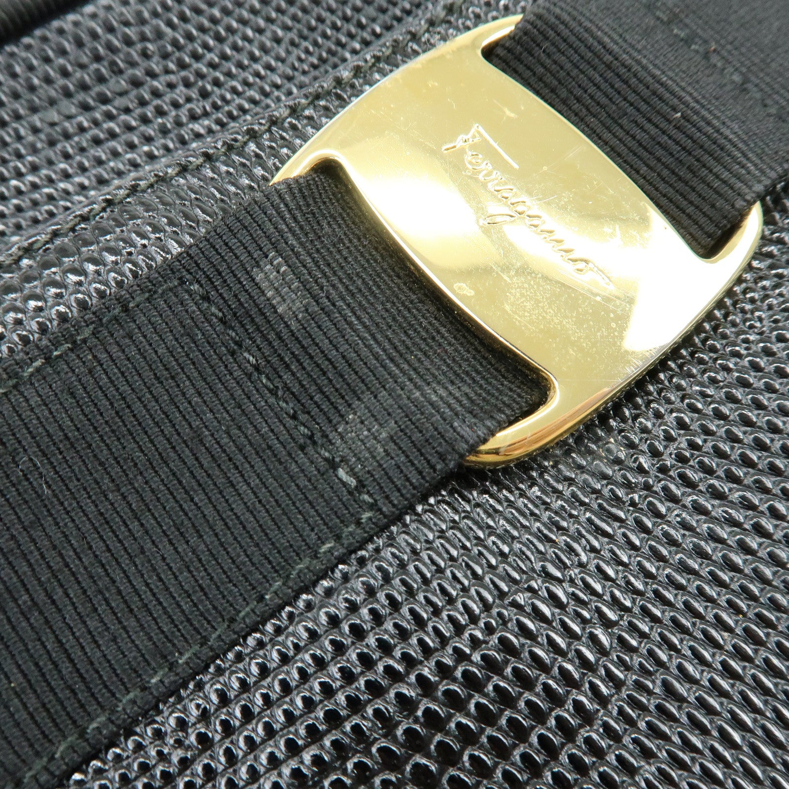 Ferragamo Vara Embossed Leather Shoulder Crossbody Bag Black
