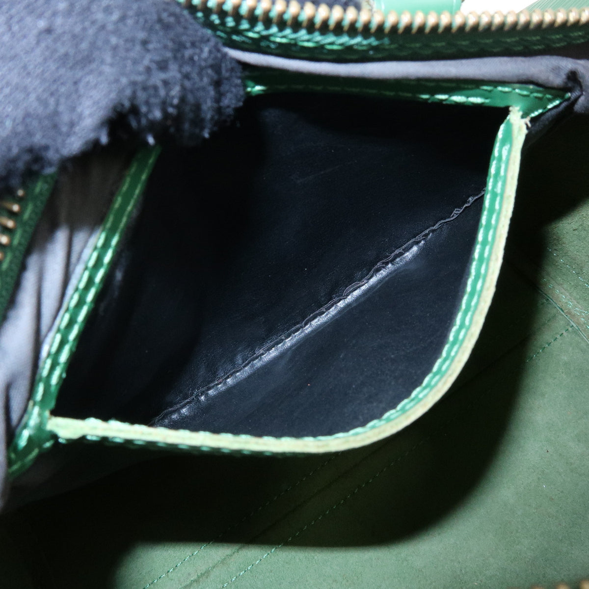 Louis Vuitton Epi Speedy 25 Hand Boston Bag Borneo Green M43014