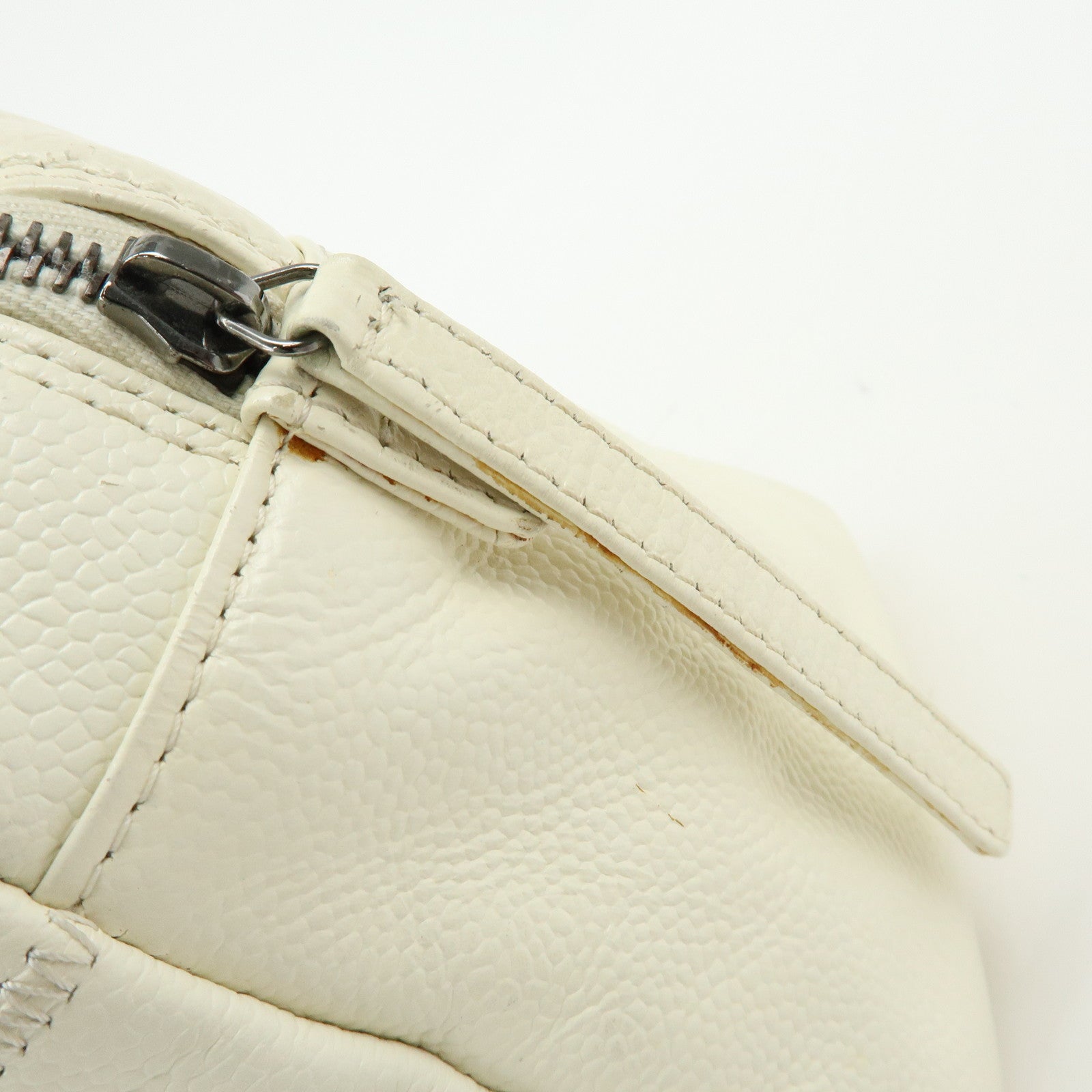 CHANEL Chocolate Bar Caviarskin Shoulder Bag Hand Bag White A26135