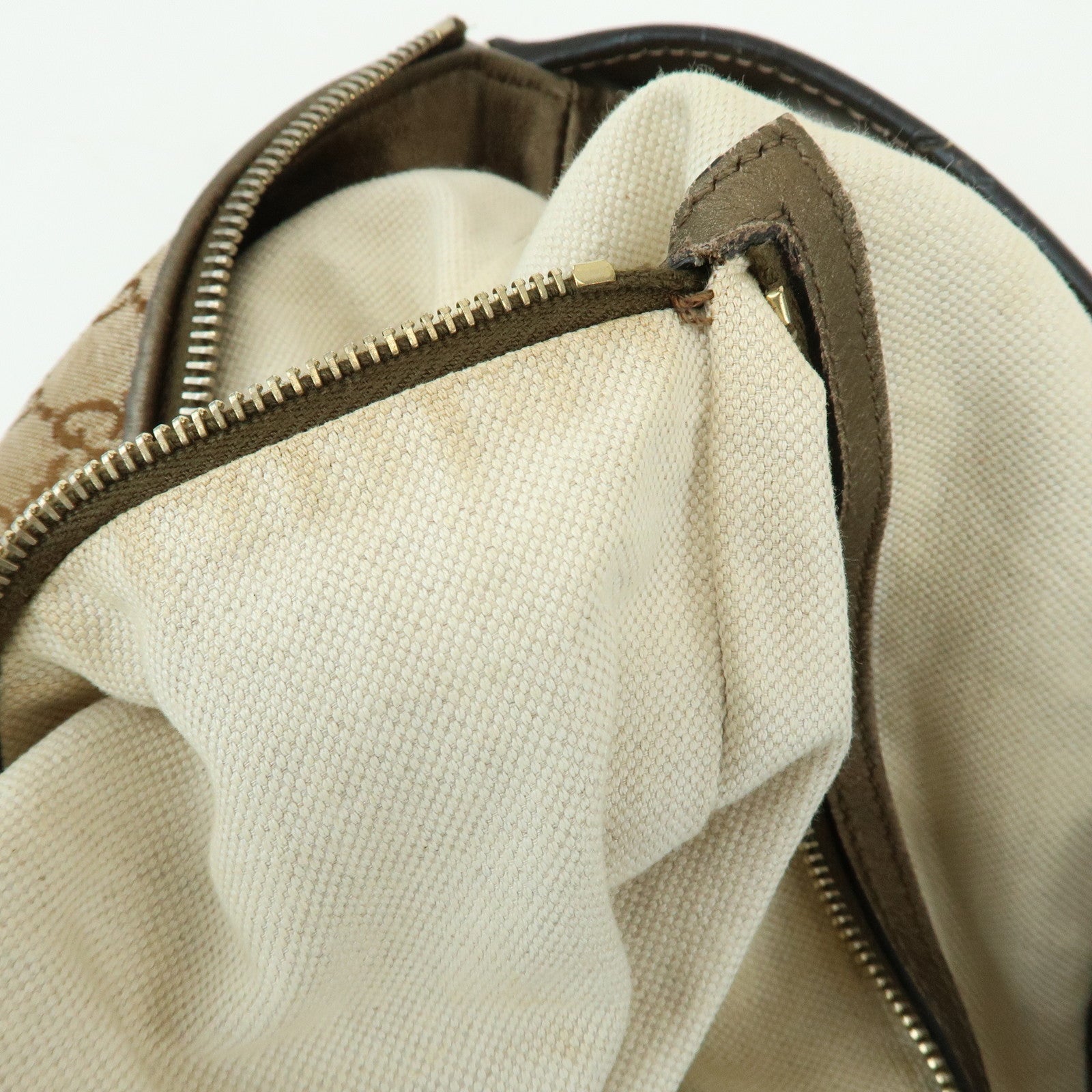 GUCCI Heart Bit GG Canvas Leather Shoulder Bag Bamboo Charm 269958