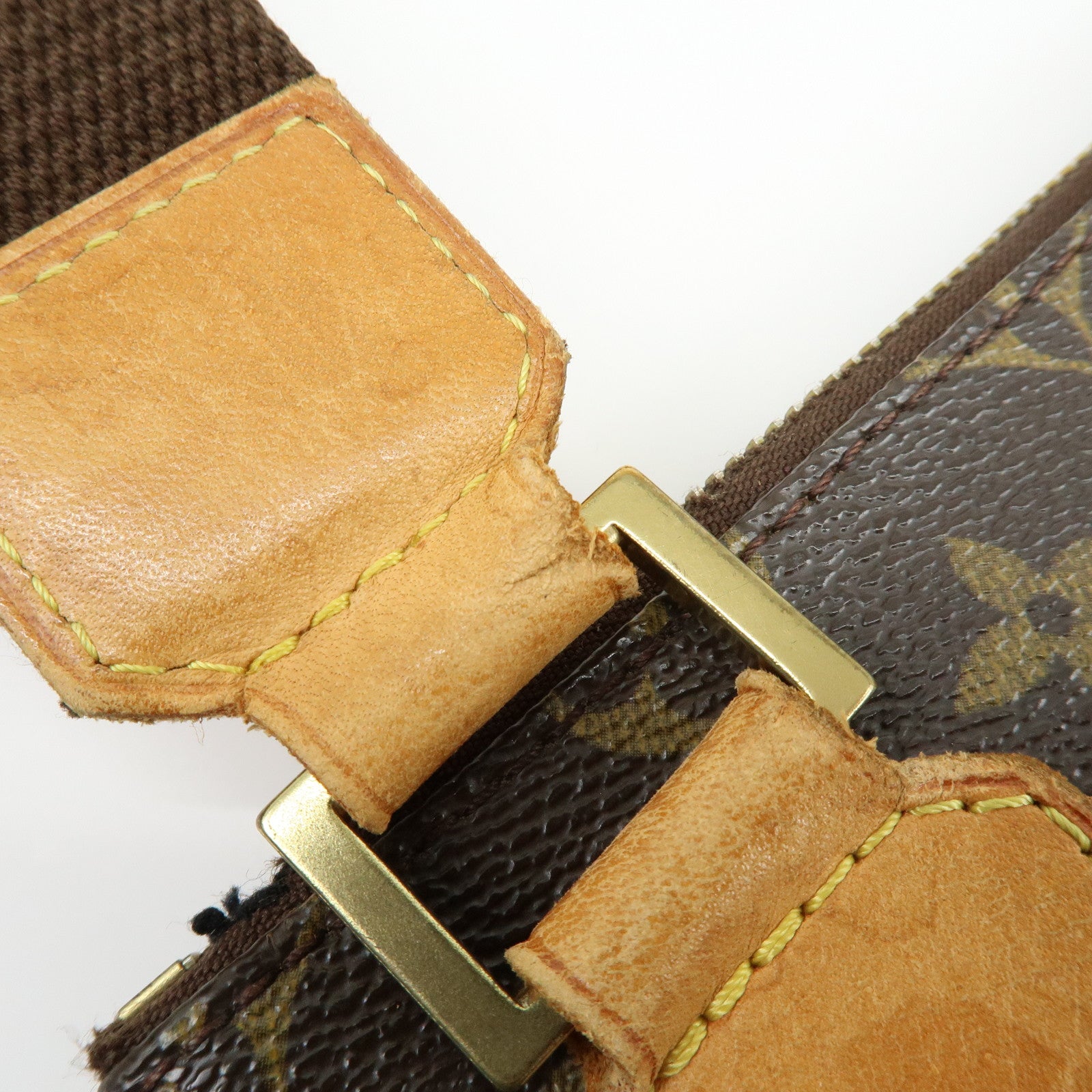 Louis Vuitton Monogram Pochette Bosphore Shoulder Bag Brown M40044