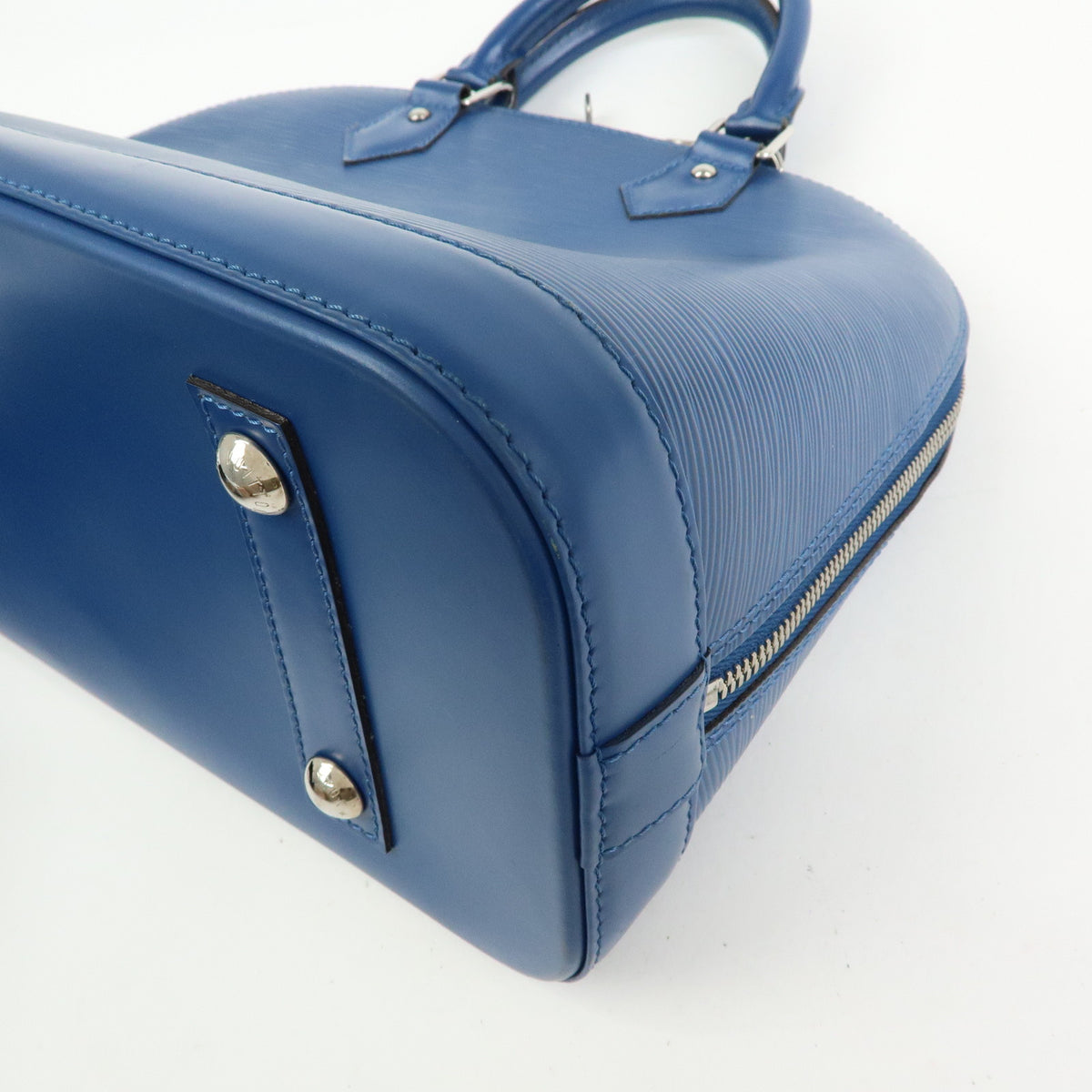 Louis Vuitton Epi Alma PM Leather Hand Bag Toledo Blue M52145