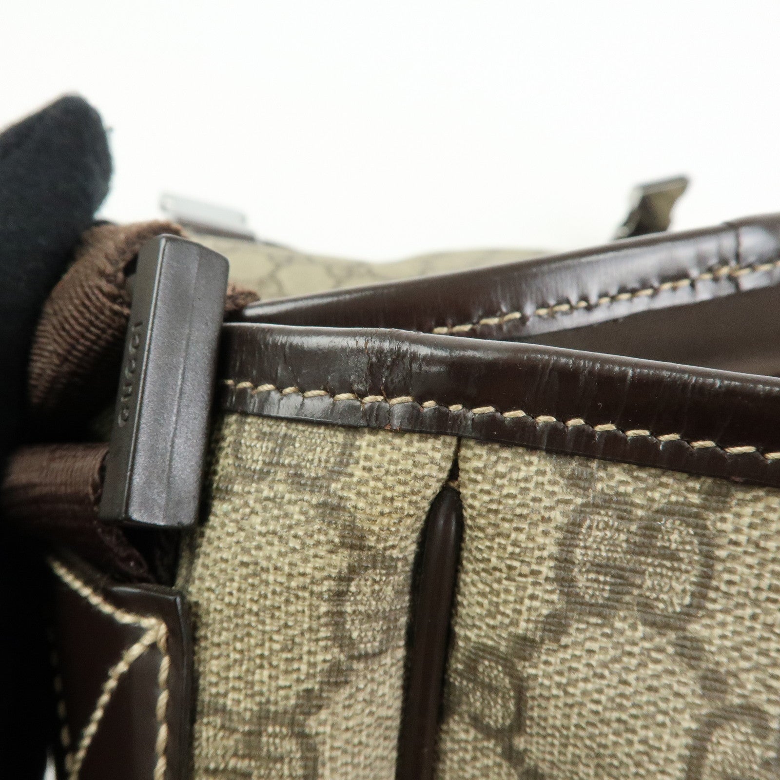 GUCCI Interlocking G GG Supreme Leather Shoulder Bag Brown 223661
