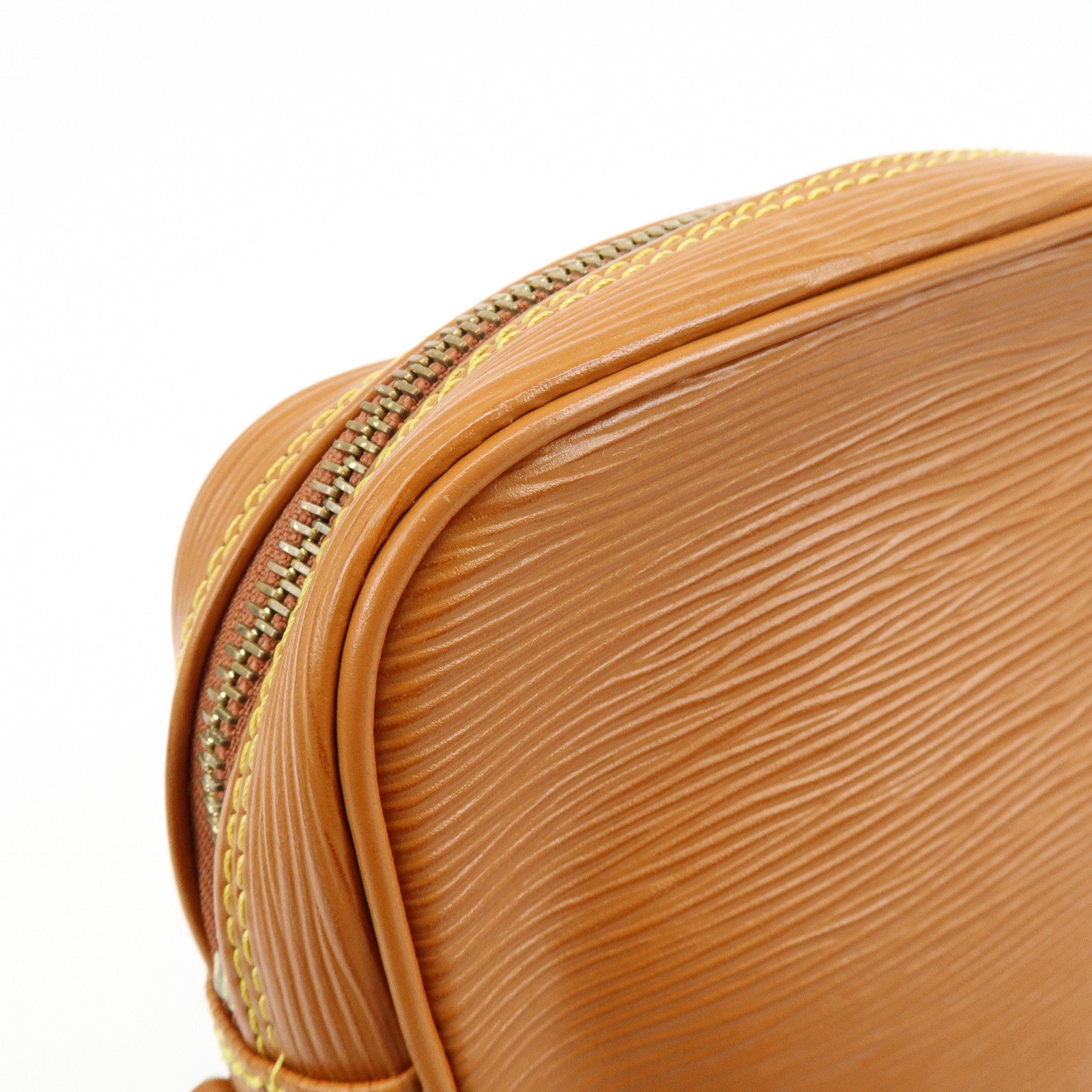 Louis Vuitton Epi Leather Danube Shoulder Crossbody Bag Kenya Brown