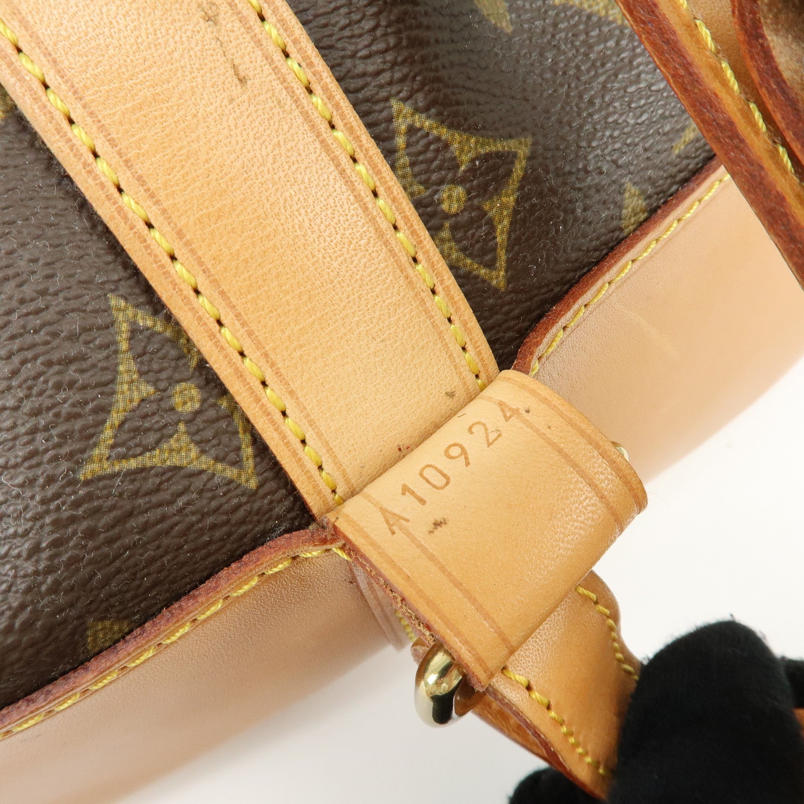 Louis Vuitton Monogram Randonnee GM Shoulder Bag Brown M42244