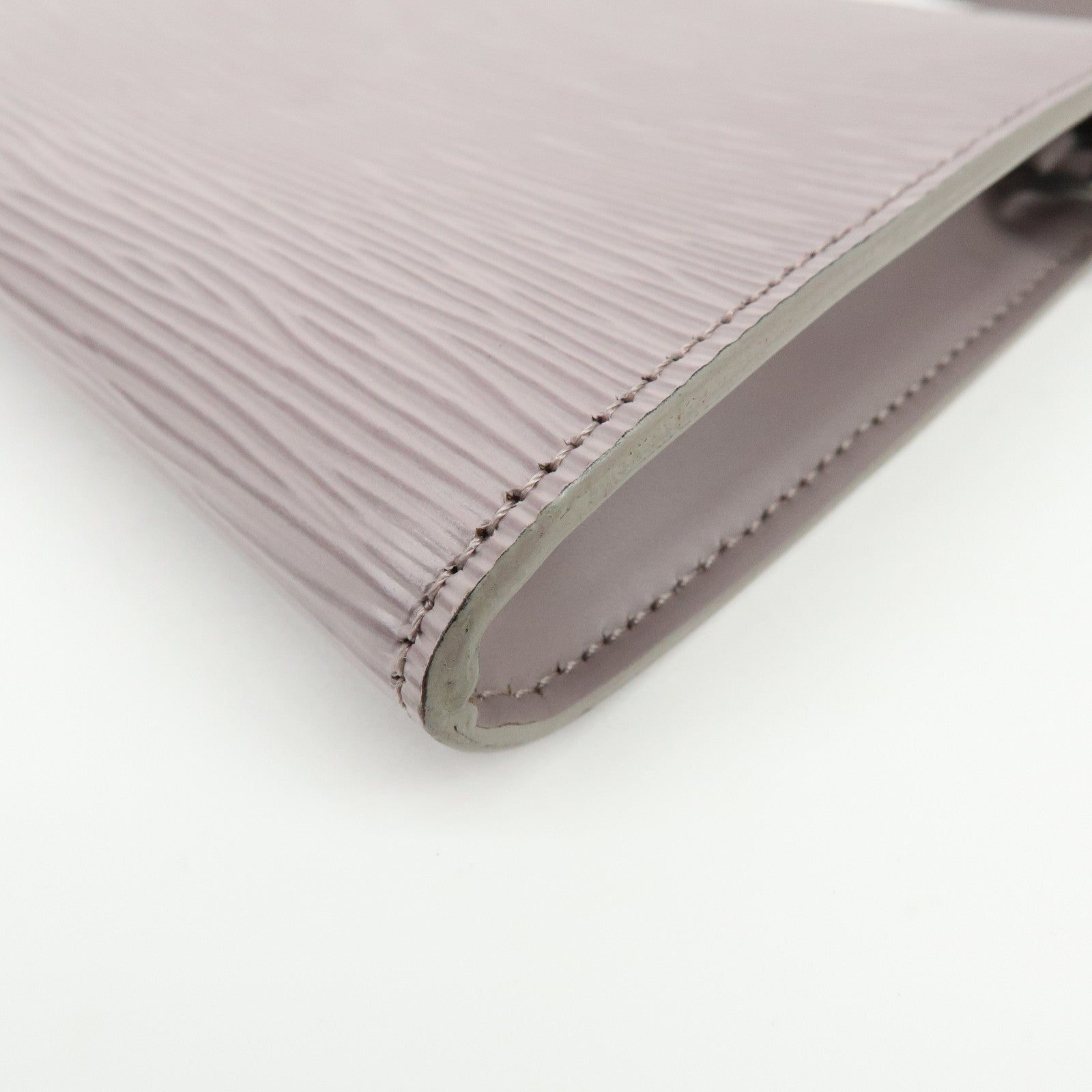 Louis Vuitton Epi Leather Pochette Accessoires  Pouch Lilac M5294B