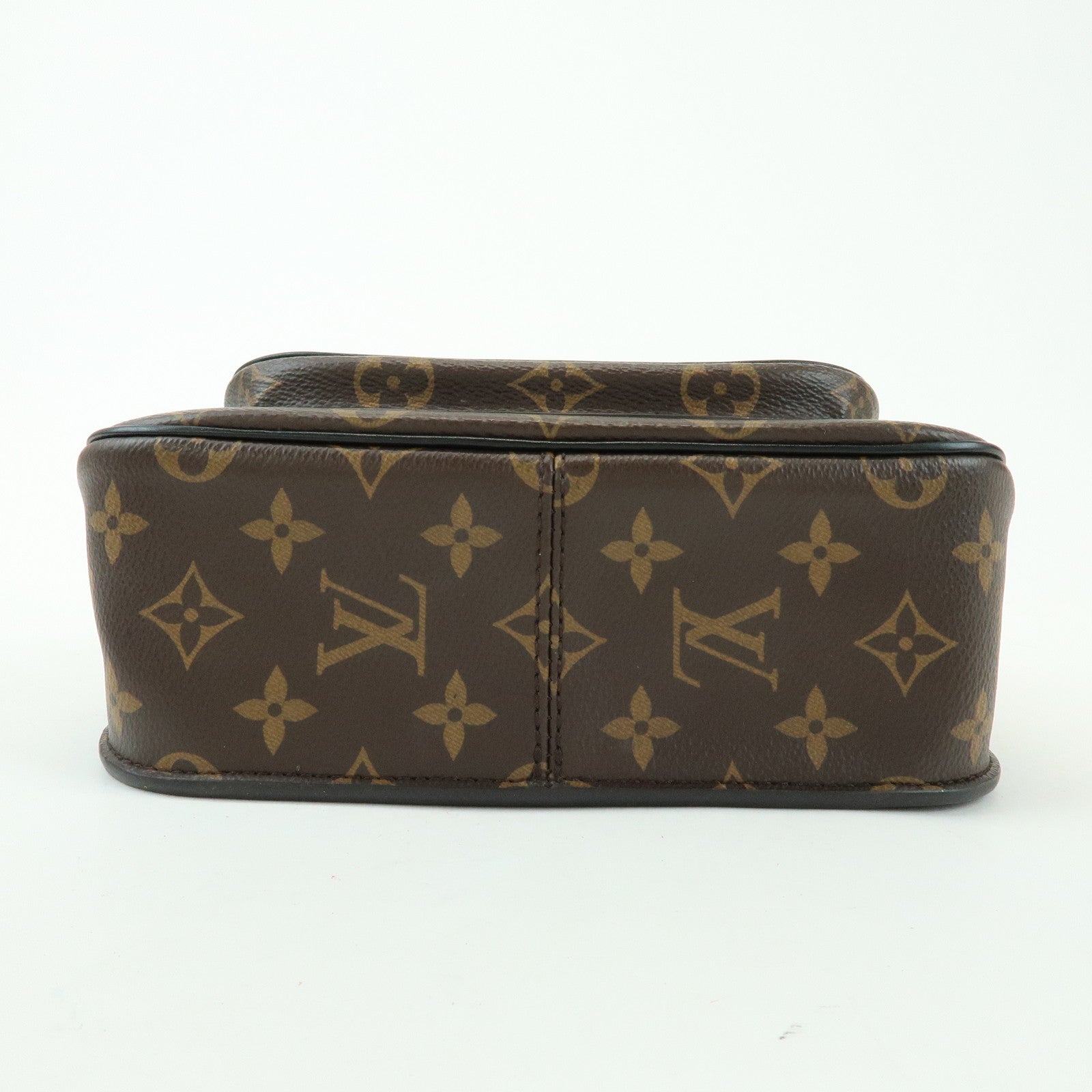 Louis Vuitton Monogram Passy Crossbody Chain Shoulder Bag M45592