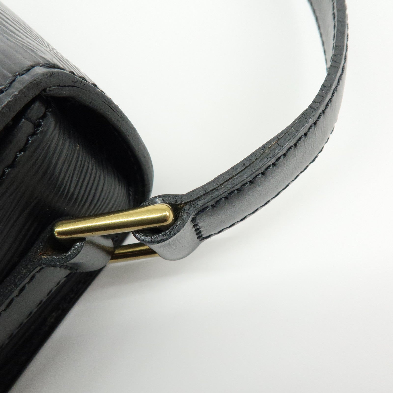 Louis Vuitton Epi Saint Cloud Shoulder Bag Black Noir M52192