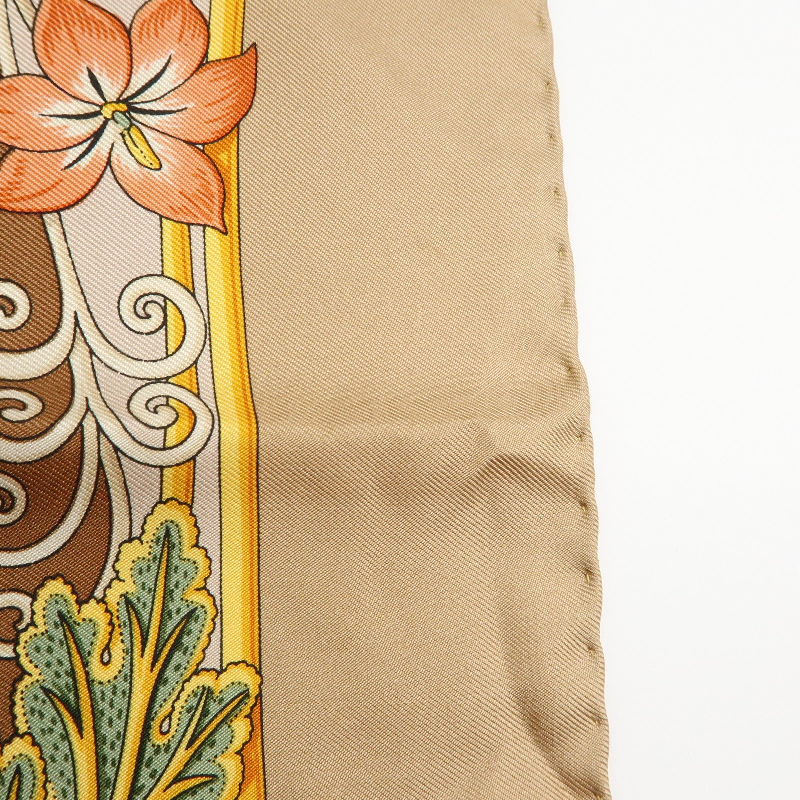 Ferragamo Silk 100% Scarf Animal Print Beige Orange Green Yellow