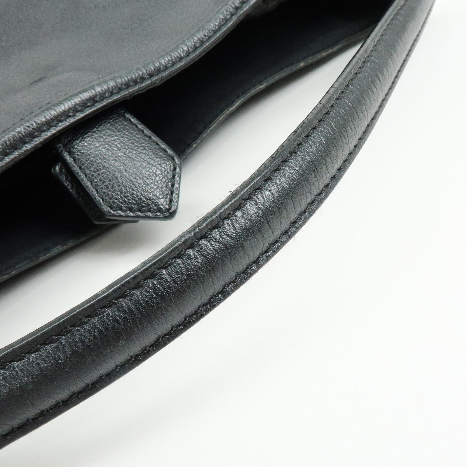 FENDI Leather Shoulder Bag Hand Bag Logo Charm Black 8BR697
