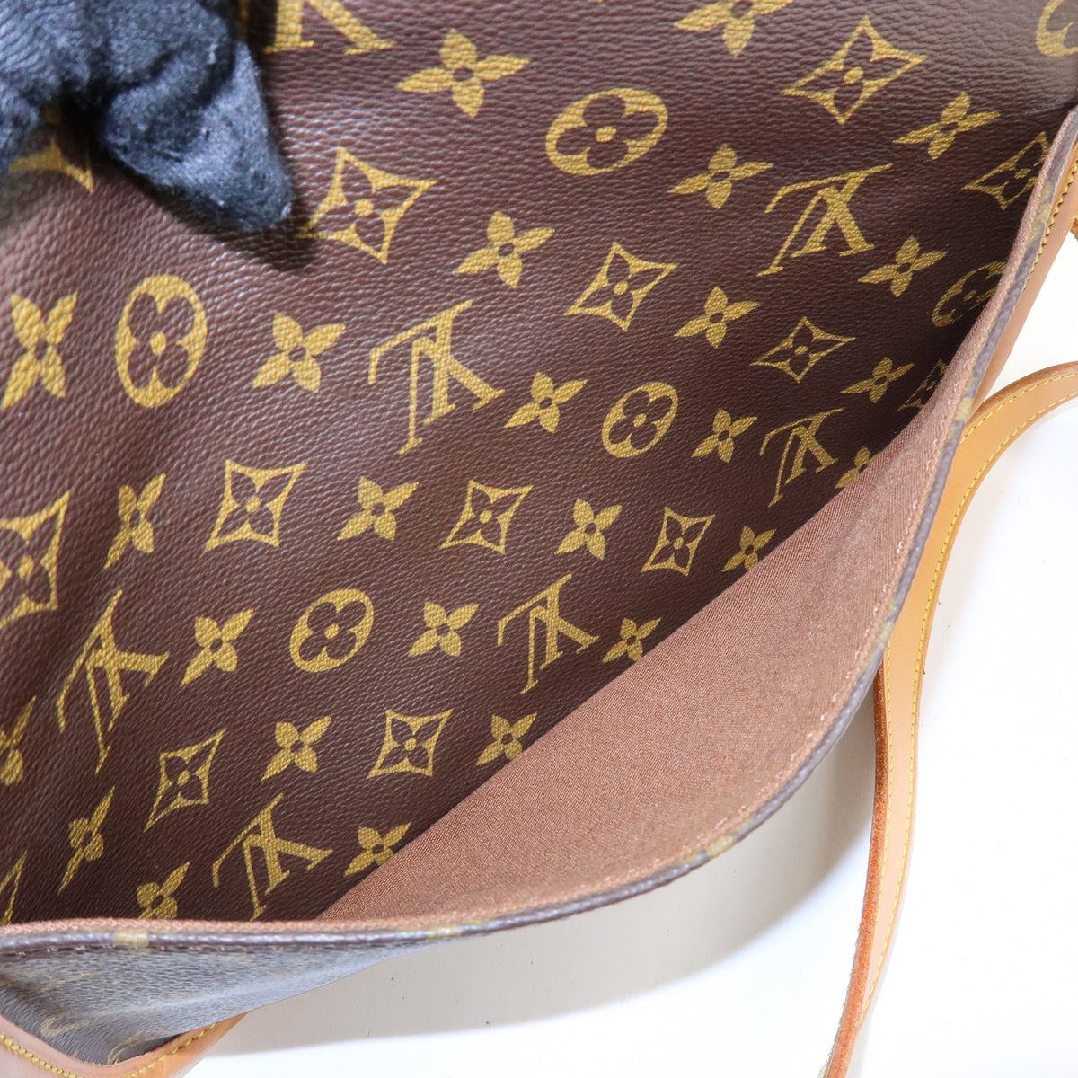 Louis Vuitton Monogram Canvas Sologne Shoulder Bag Brown M42250