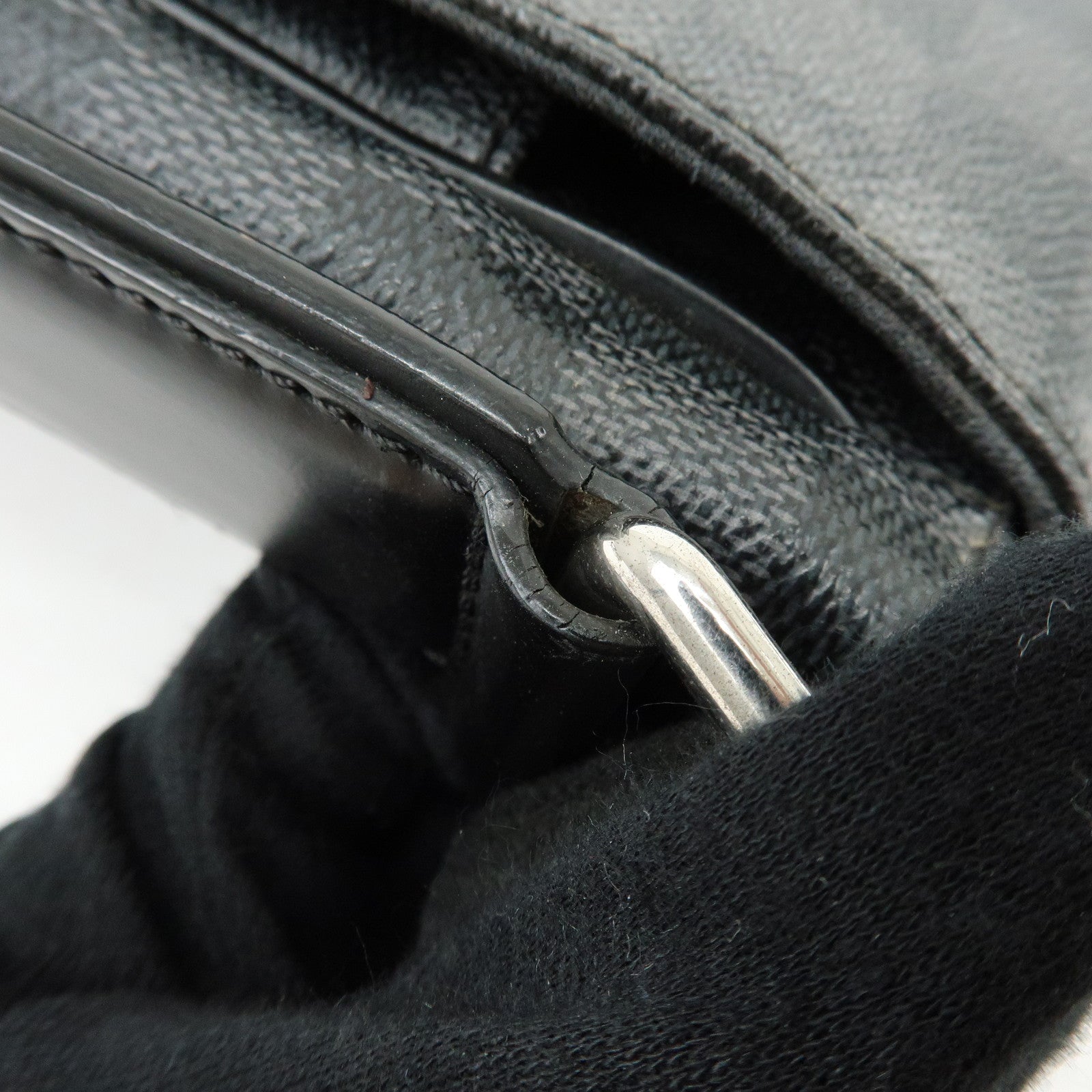 Louis Vuitton Damier Graphite District PM Shoulder Bag Noir N41260