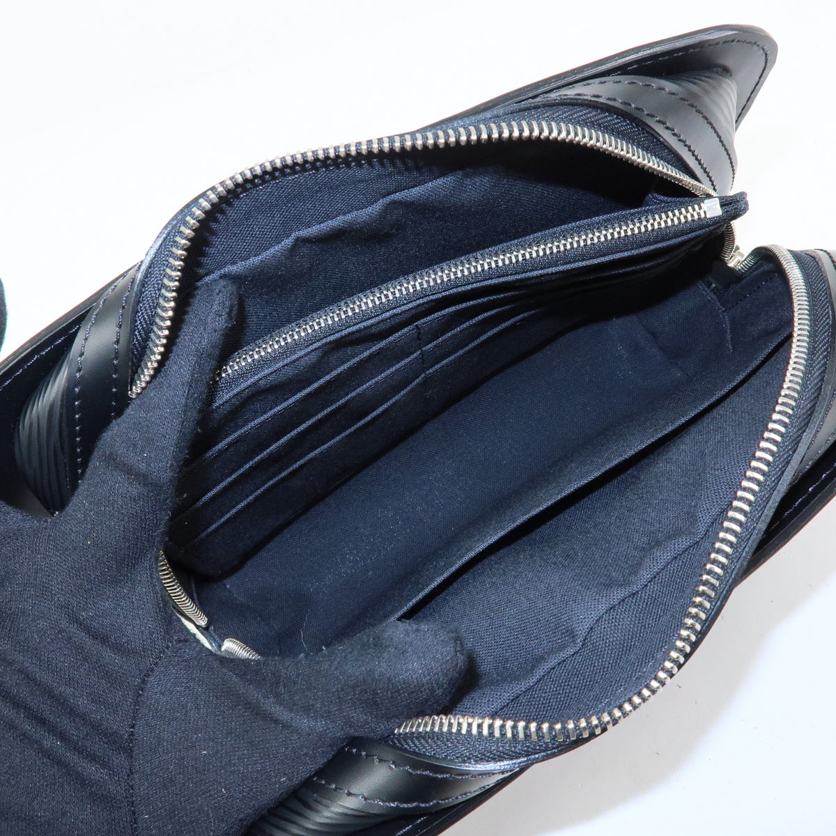 Louis Vuitton Epi Leather Osh Clutch Bag Flat Pouch Noir M59362