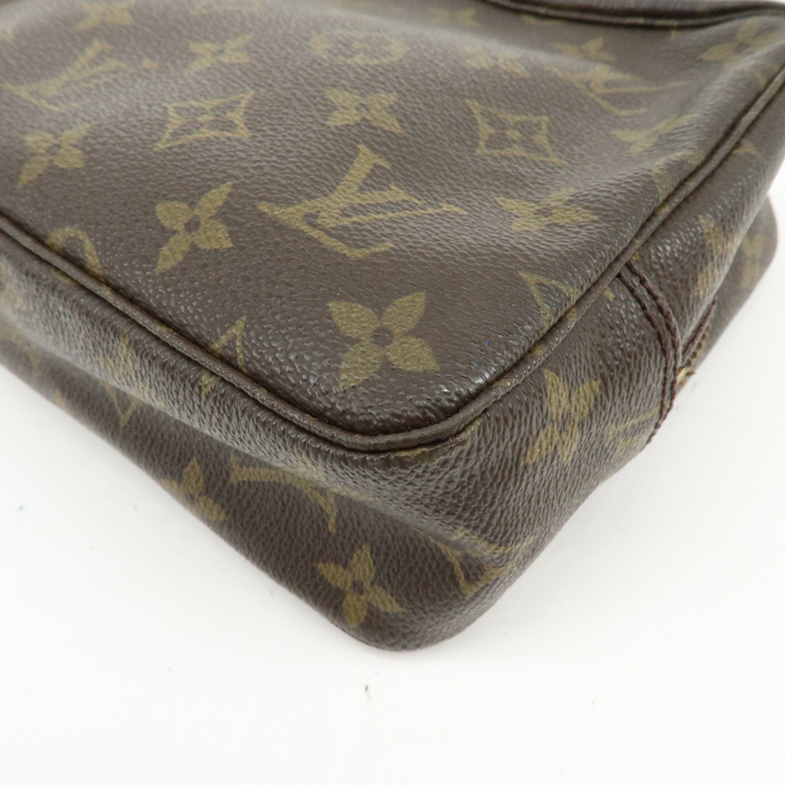 Louis Vuitton Monogram Trousse Toilette 23 Cosmetic Pouch M47524