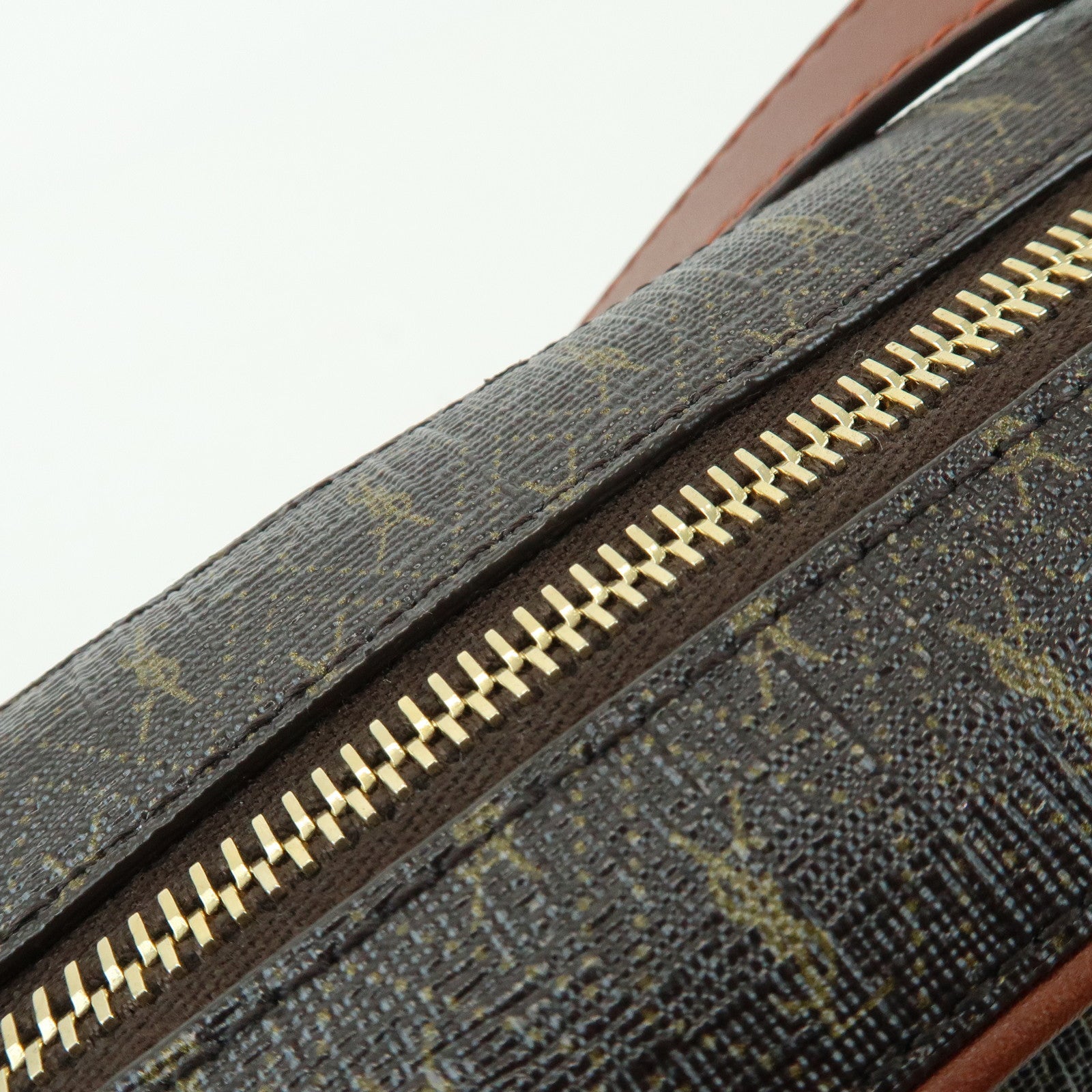 SAINT LAURENT PARIS Le Monogramme Camera Bag Shoulder Bag 669957