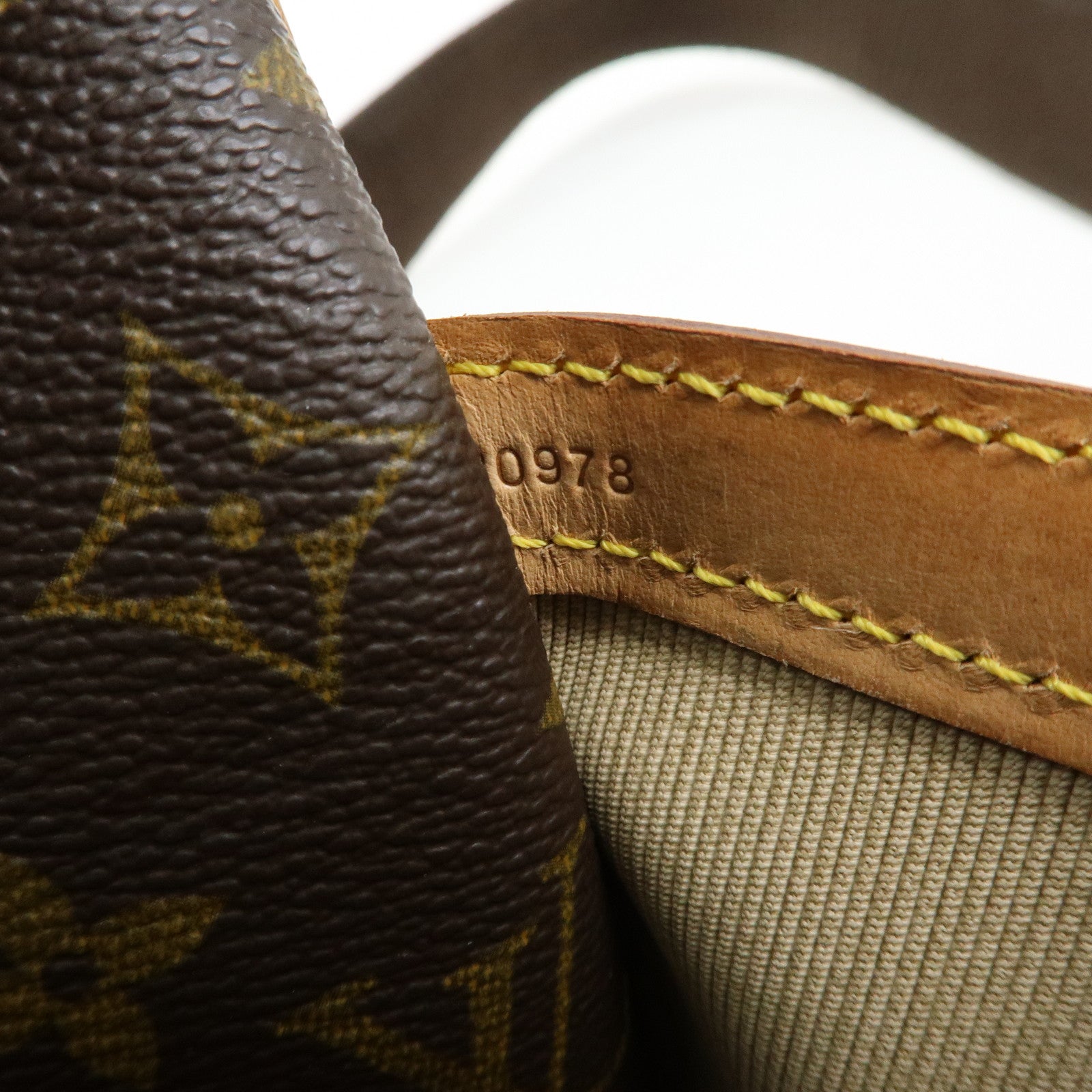 Louis Vuitton Monogram Reporter PM Shoulder Crossbody Bag M45254