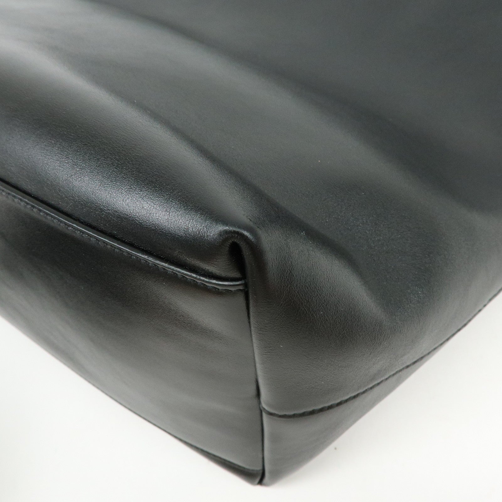 SAINT LAURENT PARIS Sac Bold Hobo Calf Leather Shoulder Bag 819623