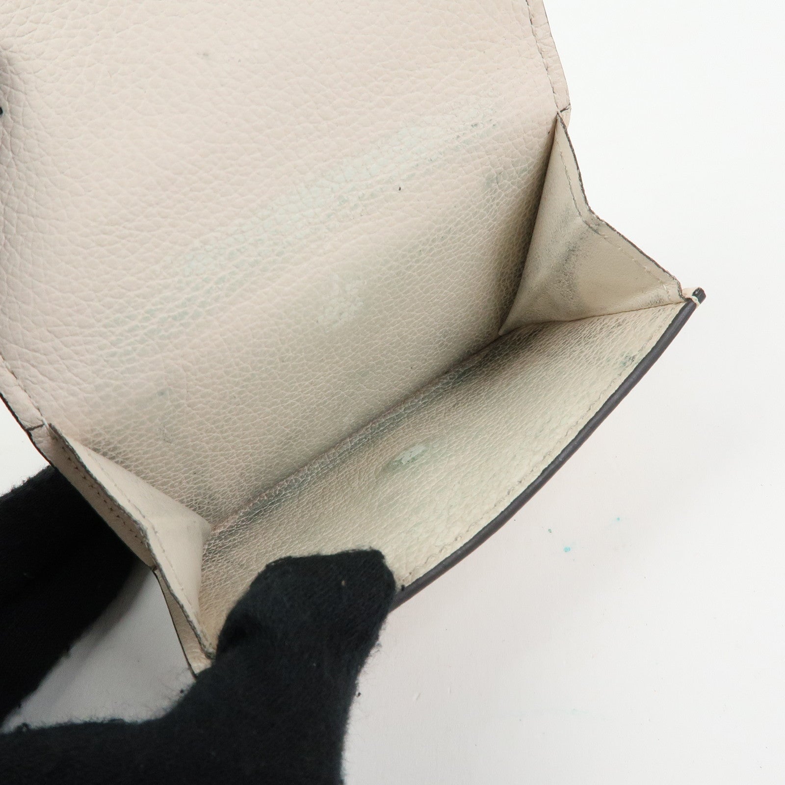 Louis Vuitton Portefeuille Lockmini Taurillon Compact Wallet M80785