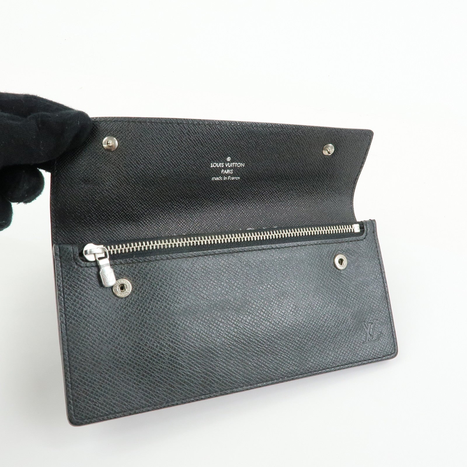Louis Vuitton Taiga Portefeuille Accordion Wallet Ardoise M30992