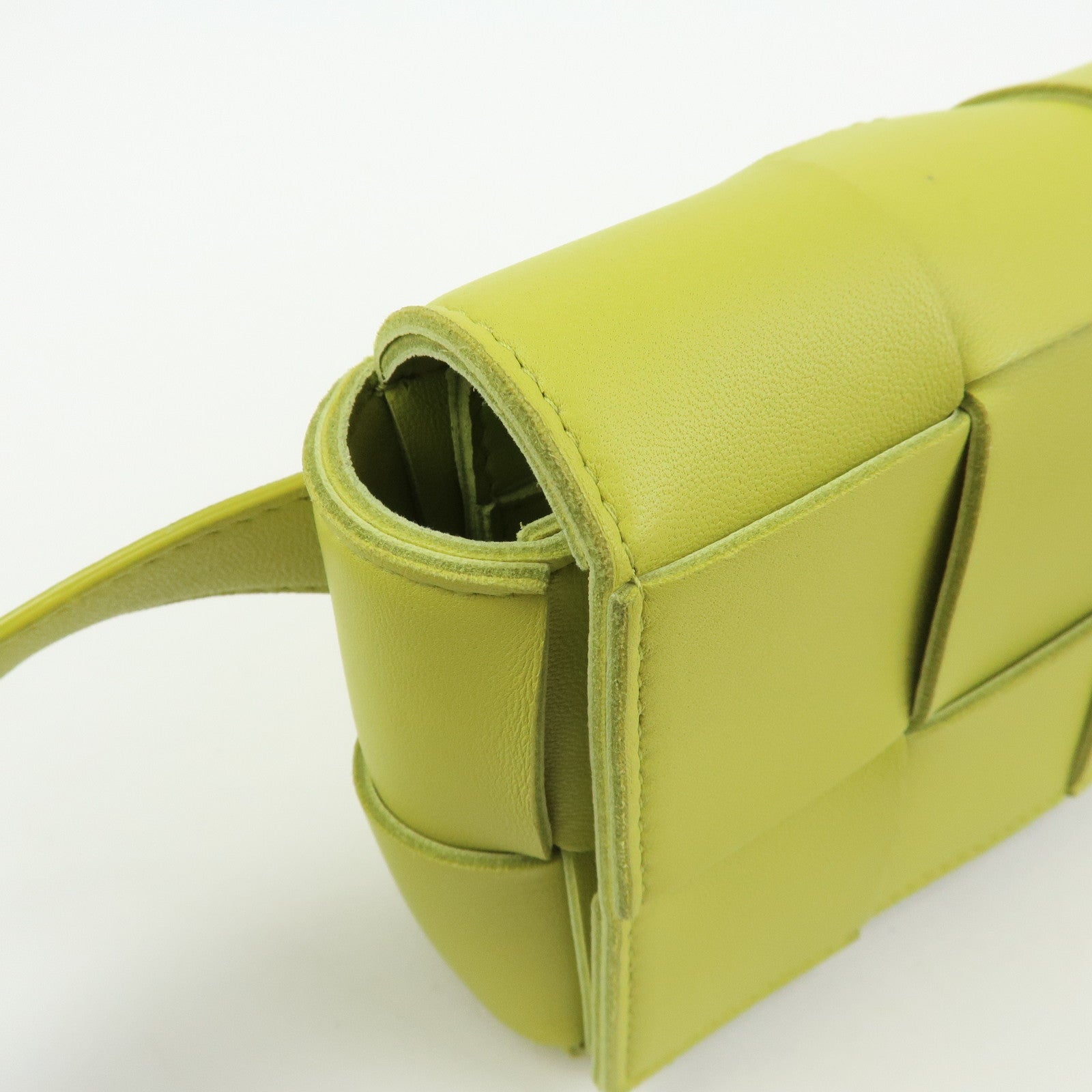 BOTTEGA VENETA Cassette Intrecciato Leather Belt Bag Waist Bag Green