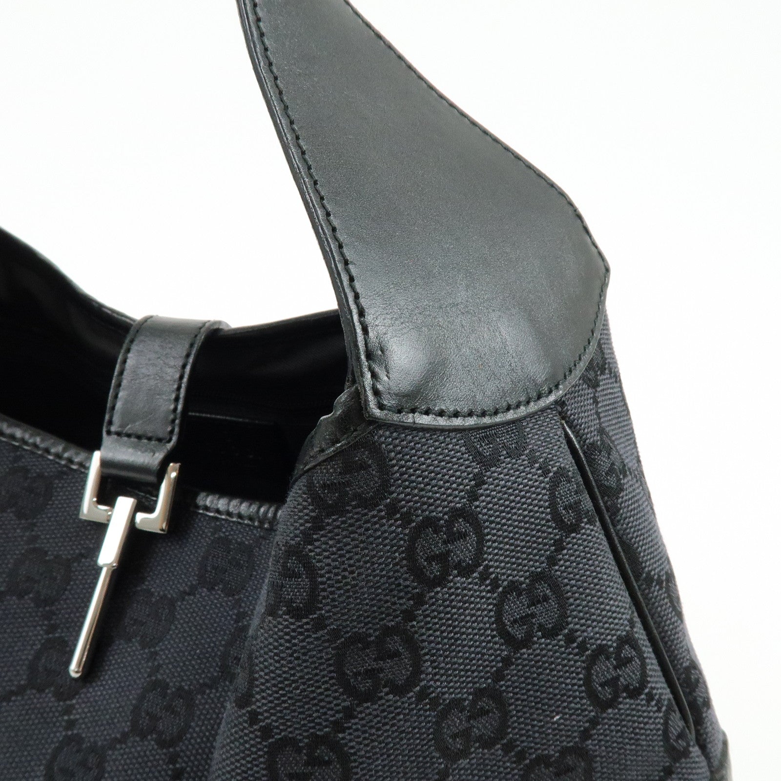 GUCCI Jackie GG Canvas Leather Shoulder Bag Black 001・3306