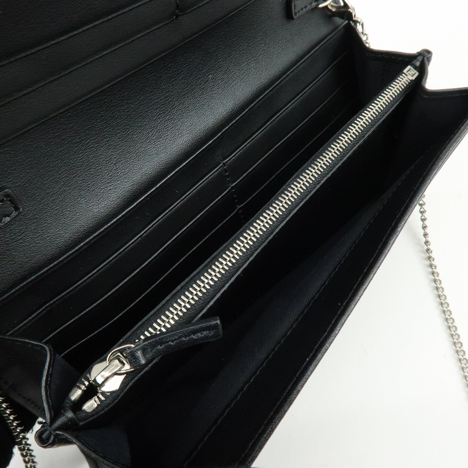 FENDI Leather Studs Chain Shoulder Wallet Long Wallet Black 8M0365