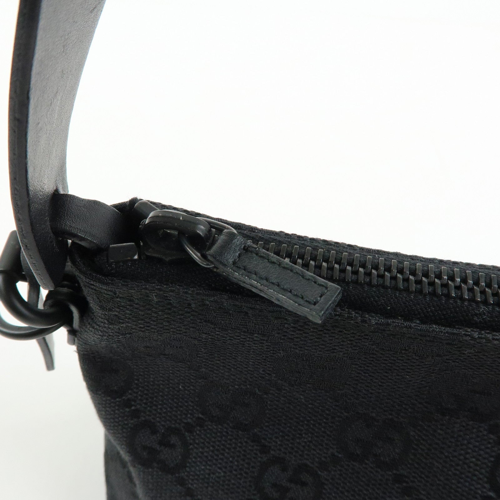 GUCCI GG Canvas Leather Hand Bag Accessory Pouch Black 103399