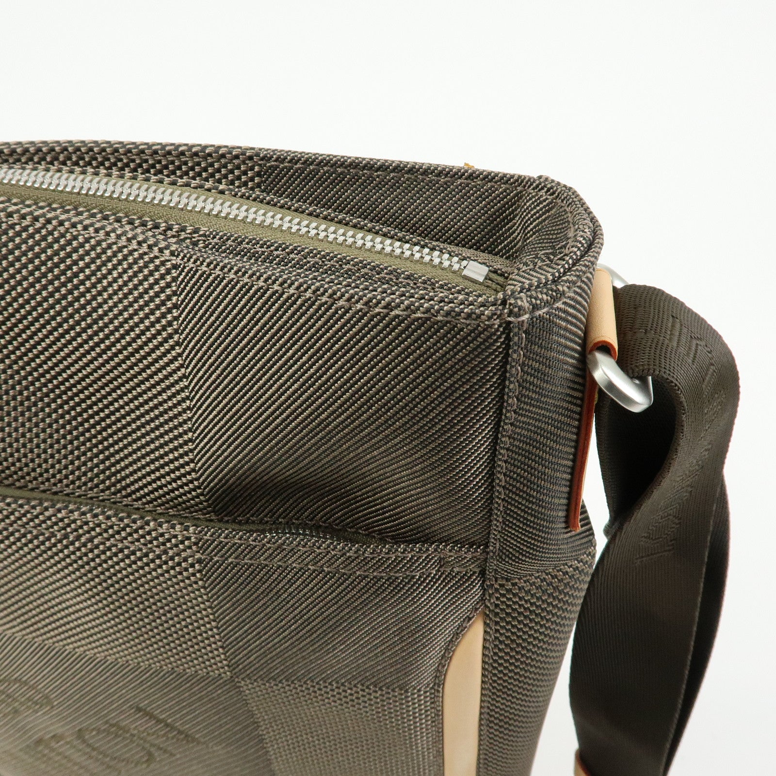 Louis Vuitton Damier Giant Compagnon Shoulder Bag Terre M93045