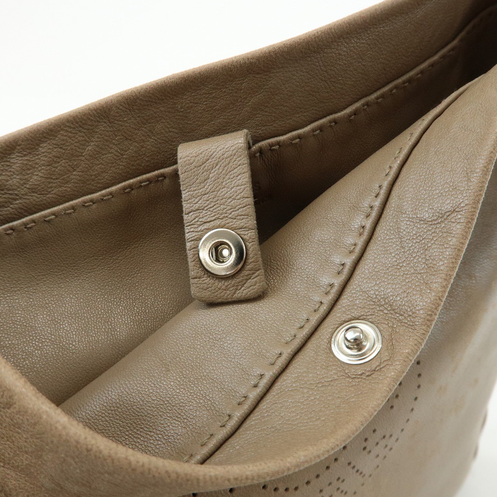HERMES Leather Clou de Selle Shoulder Bag □M Stamped Beige