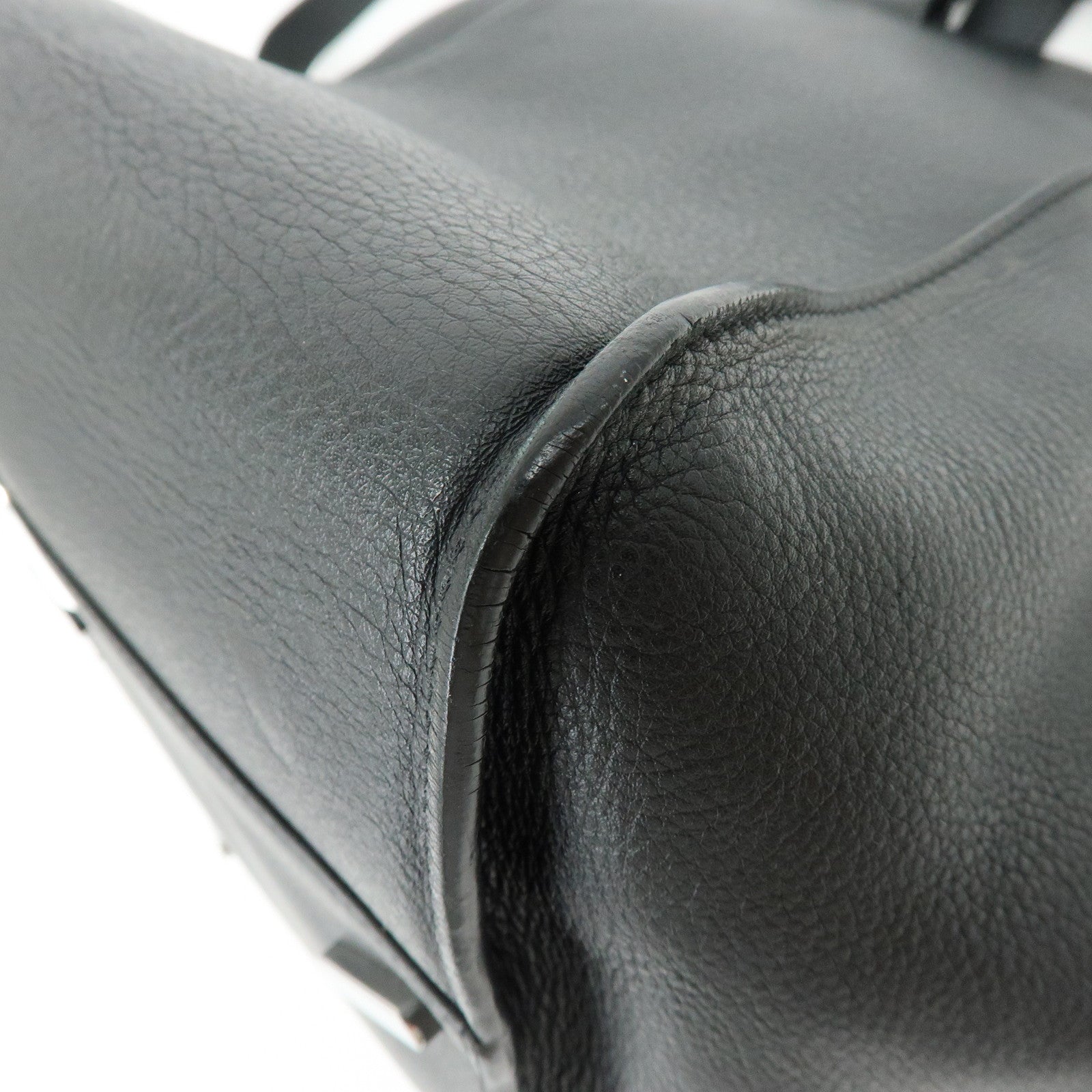 LOEWE Anagram Hammock Medium Leather Shoulder Crossbody Bag Black