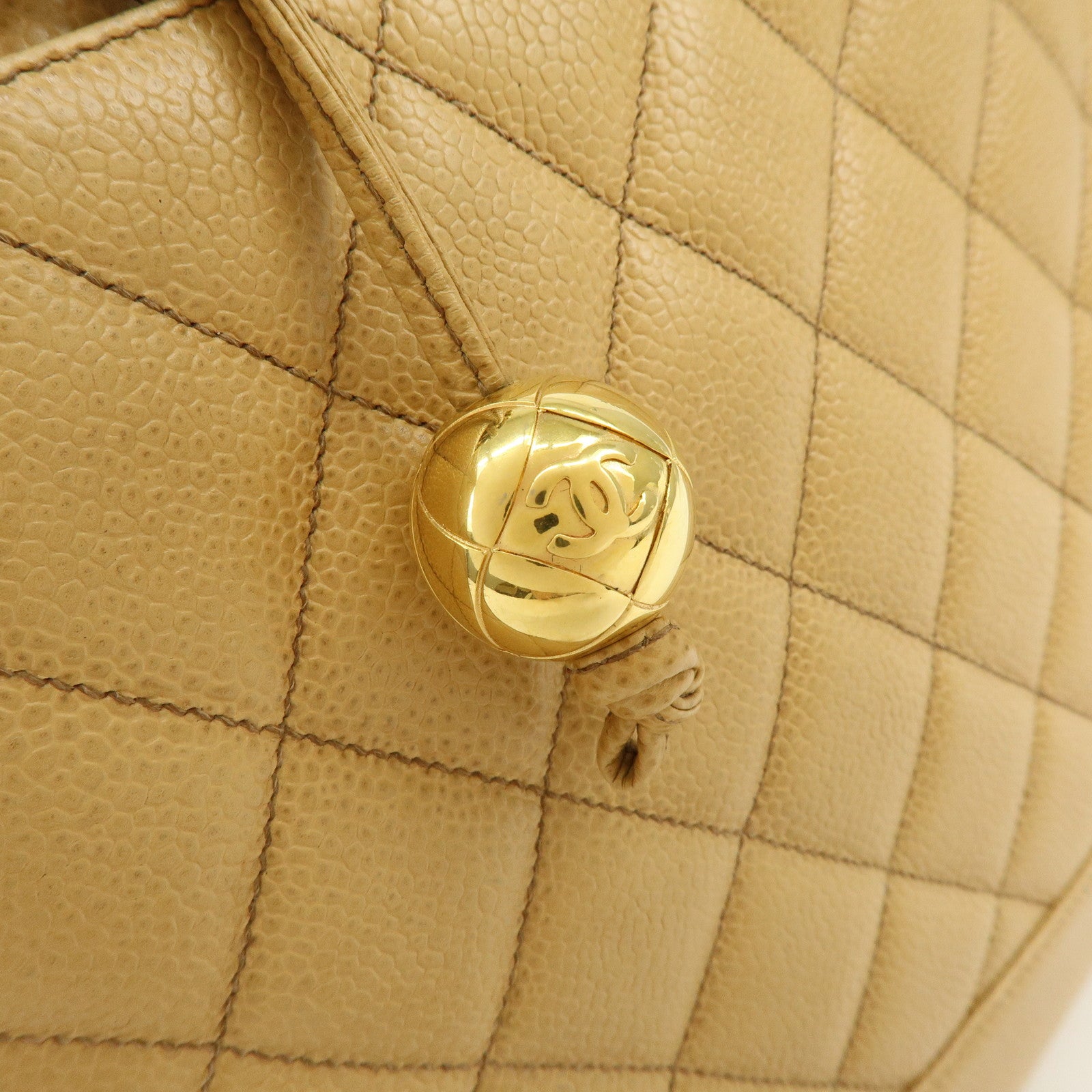 CHANEL Matelasse Caviarskin Shoulder Bag Hand Bag Beige