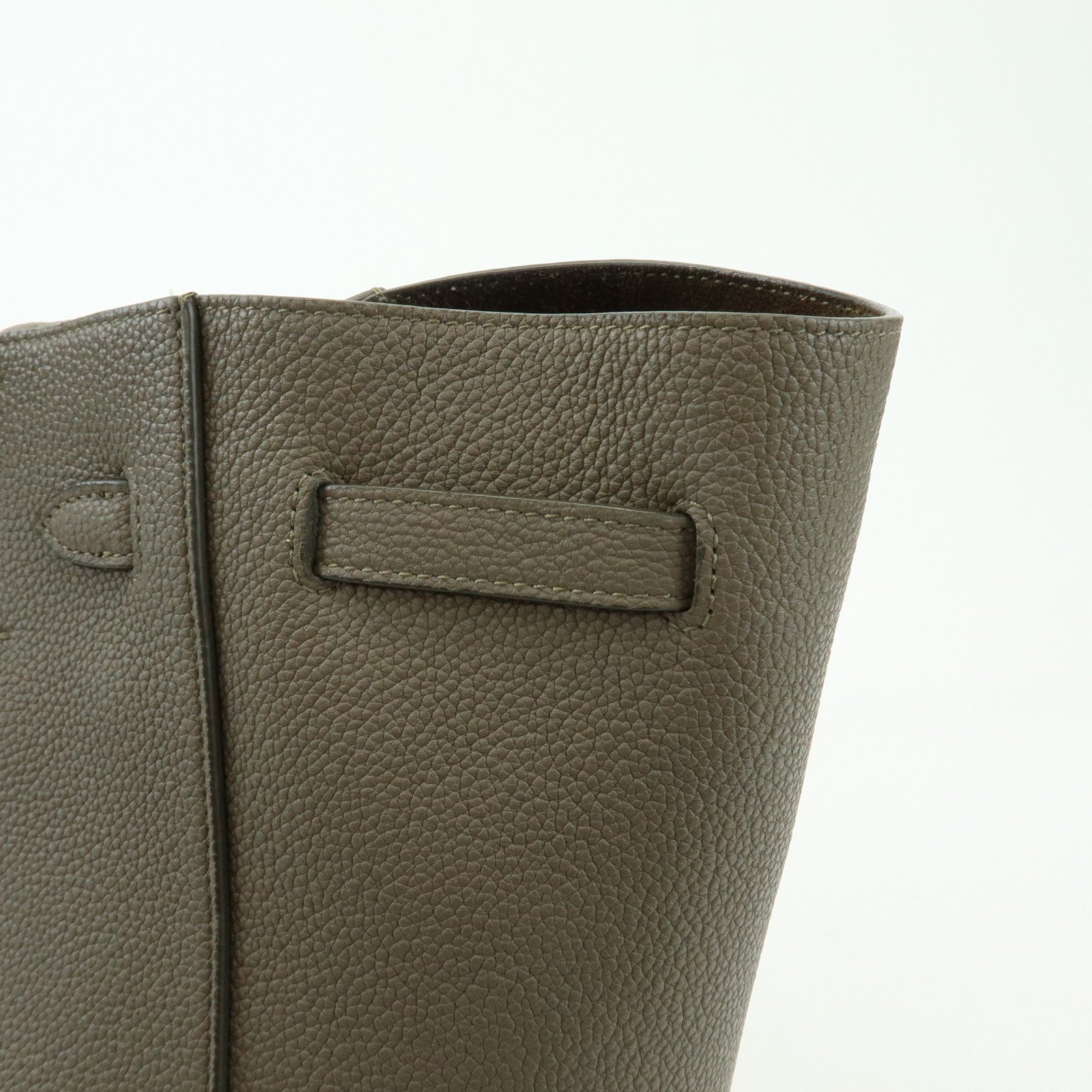 CELINE Cabas Phantom Soft Grained Calf Leather Medium Tote Bag