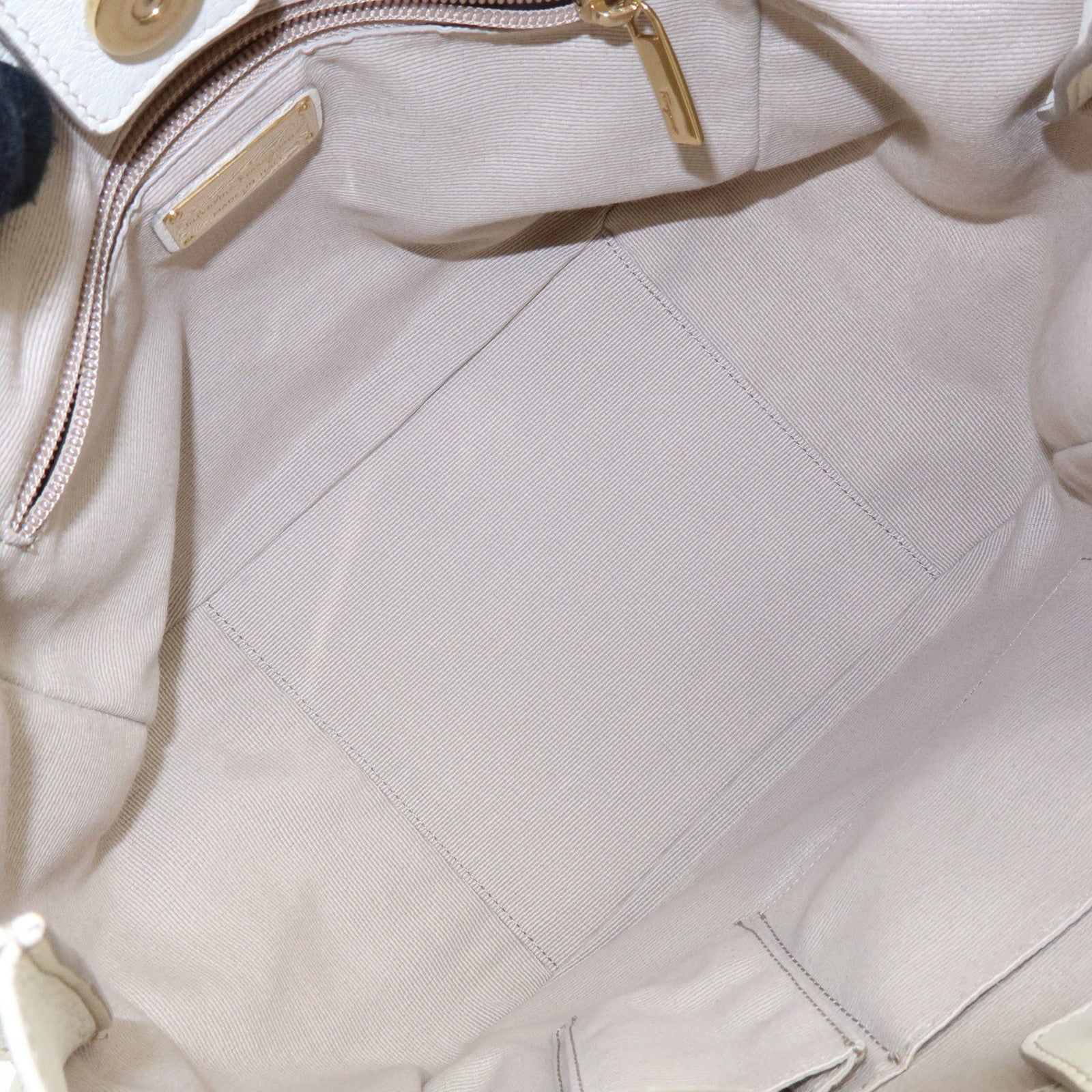 Ferragamo Gancini Leather Shoulder Bag Hand Bag Ivory