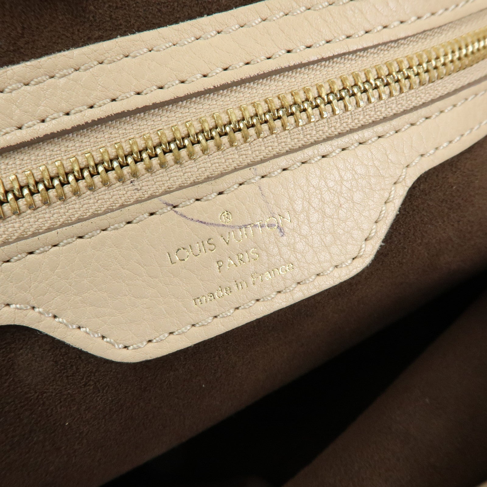 Louis Vuitton Monogram Mahina L Shoulder Hand Bag Sable M93979