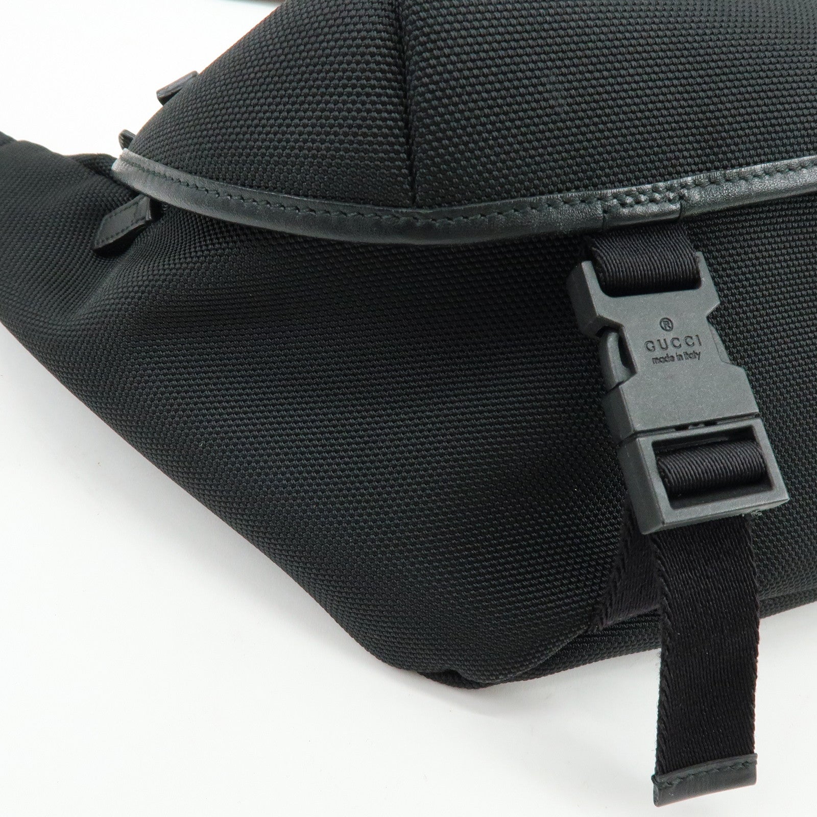 GUCCI Sherry Canavas Leather Waist Pouch Body Bag Black 353409