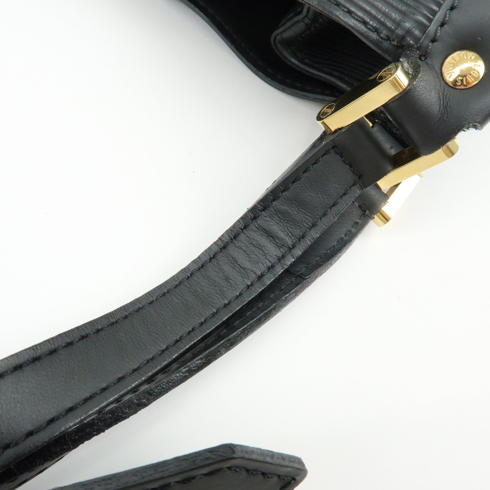Louis Vuitton Epi Mandala MM Shoulder Bag Noir Black M58892