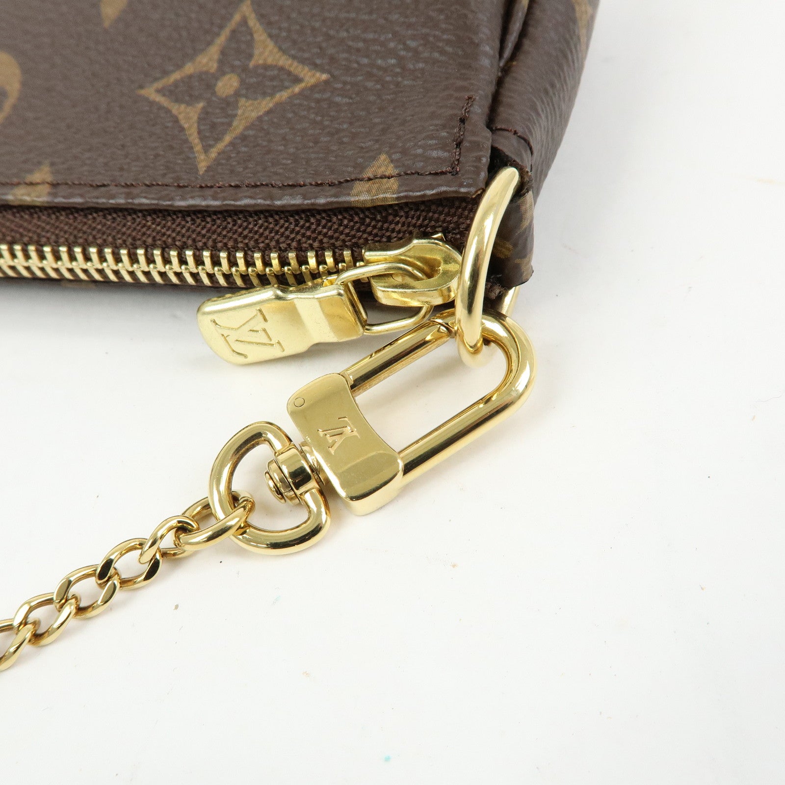 Louis Vuitton Monogram Mini Pochette Accessoires Hand Bag M58009