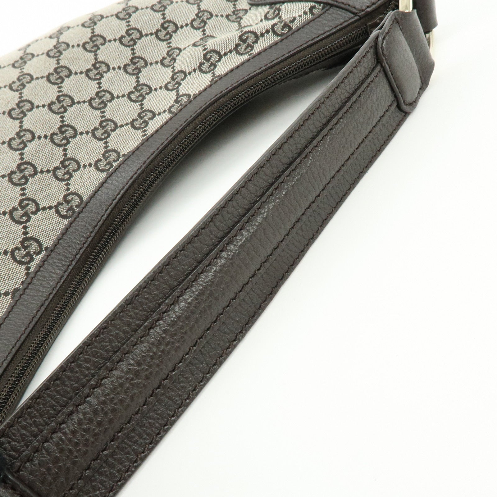 GUCCI GG Canvas Leather Shoulder Bag Dark Brown 257297