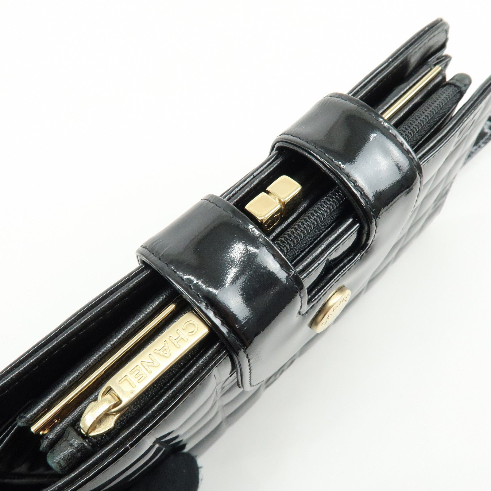 CHANEL COCO Mark Chocolate Bar Patent Leather Long Wallet Black