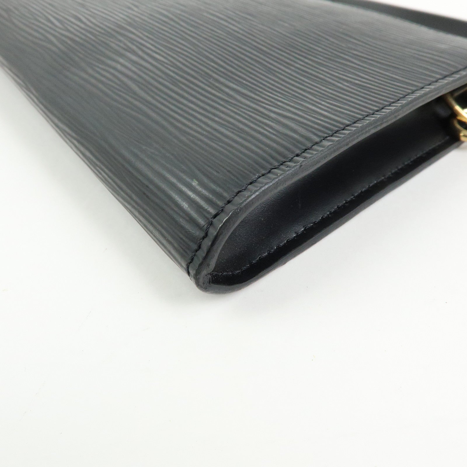 Louis Vuitton Epi Pochette Accessoires Hand Bag Noir M52942