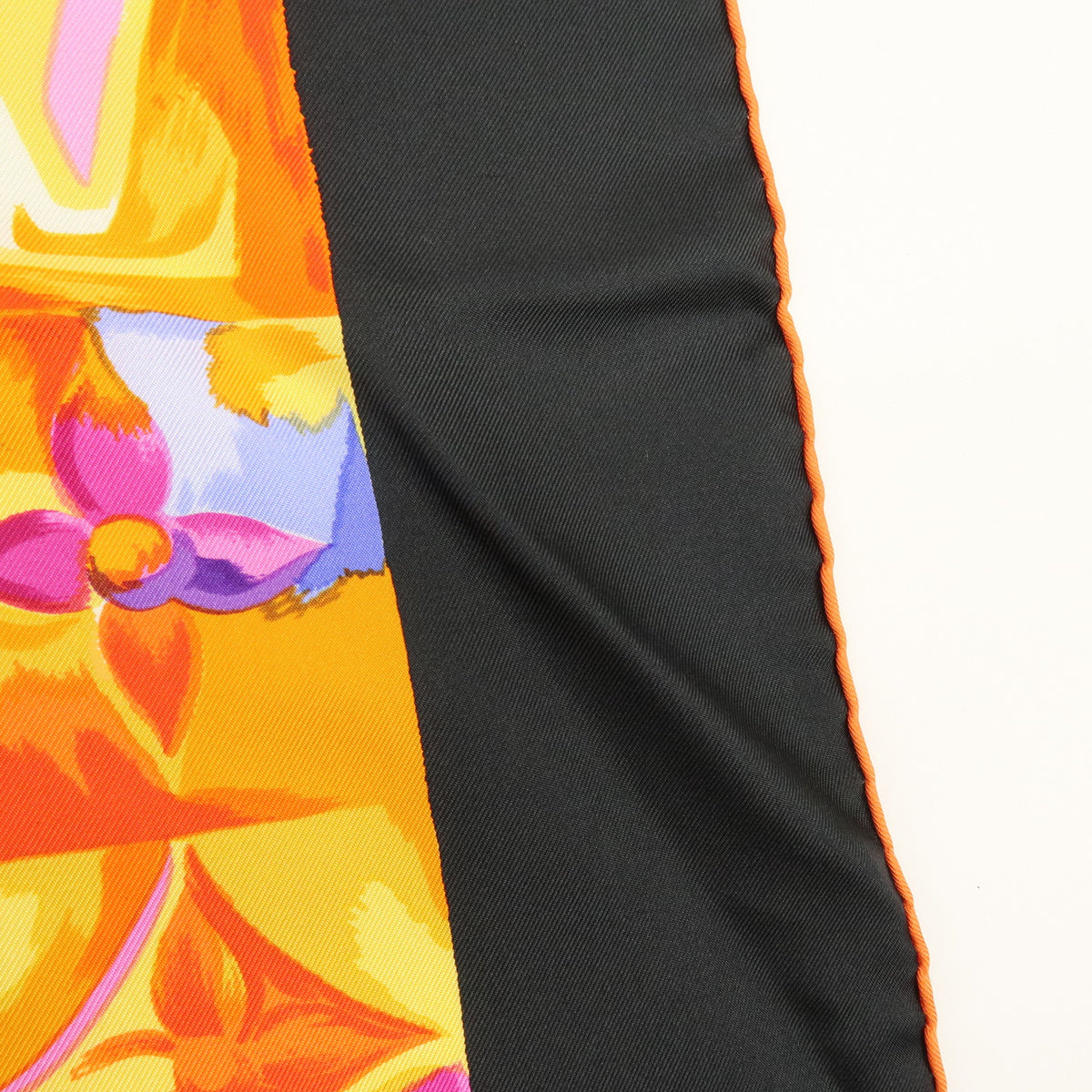Louis Vuitton Monogram Carre 90 Silk 100% Scarf Au Fil Du Temps black
