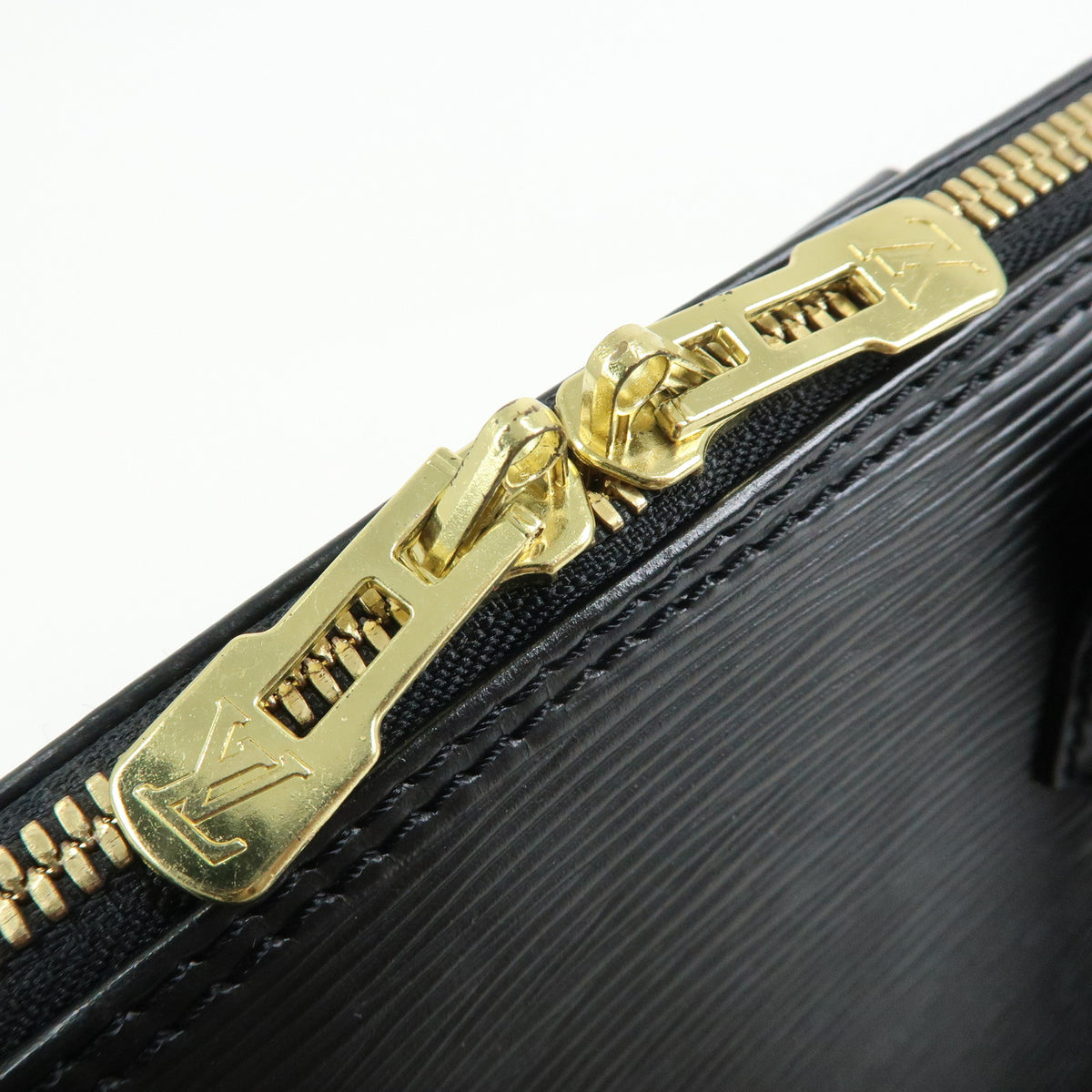 Louis Vuitton Epi Alma Leather Hand Bag Noir Black M52142