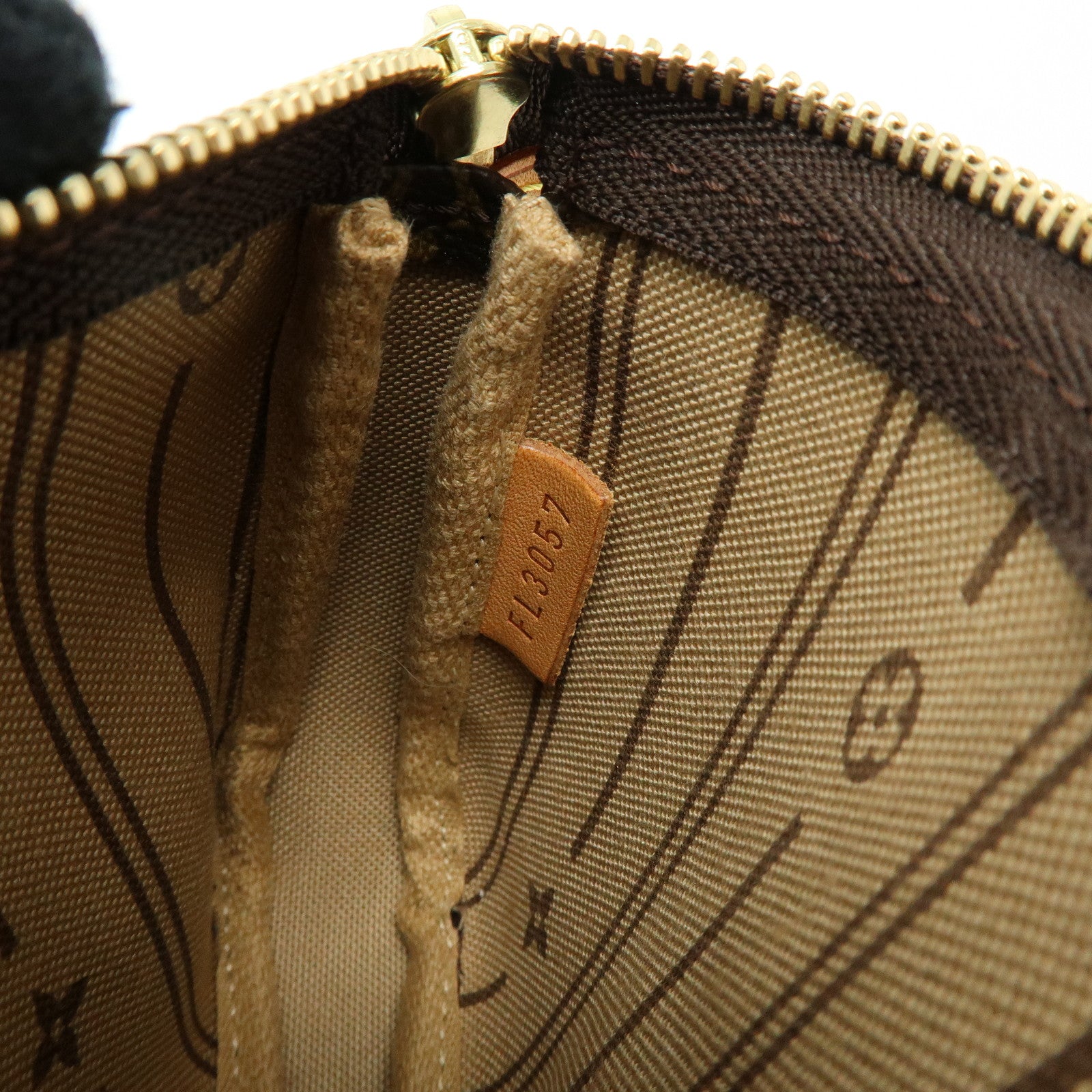 Louis Vuitton Monogram T&B Mini Pochette Accessoires Hand Bag M60153