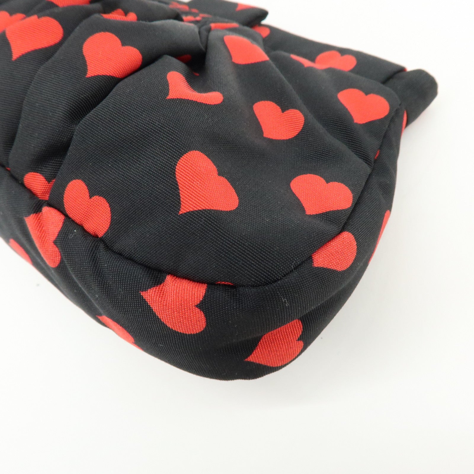 MIU MIU Nylon Heart Clutch Bag Pouch Black Red 5ND012