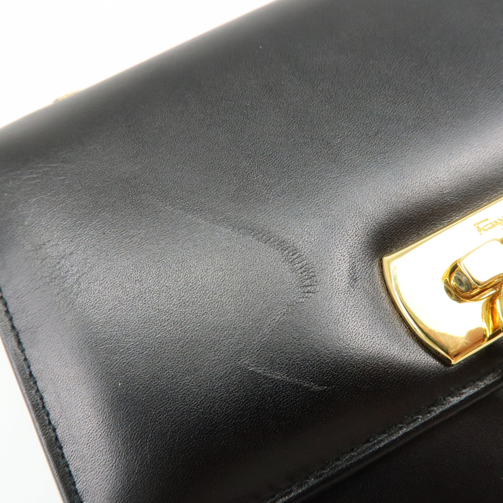 Ferragamo Gancini Leather Compact Wallet Shoulder Wallet Black