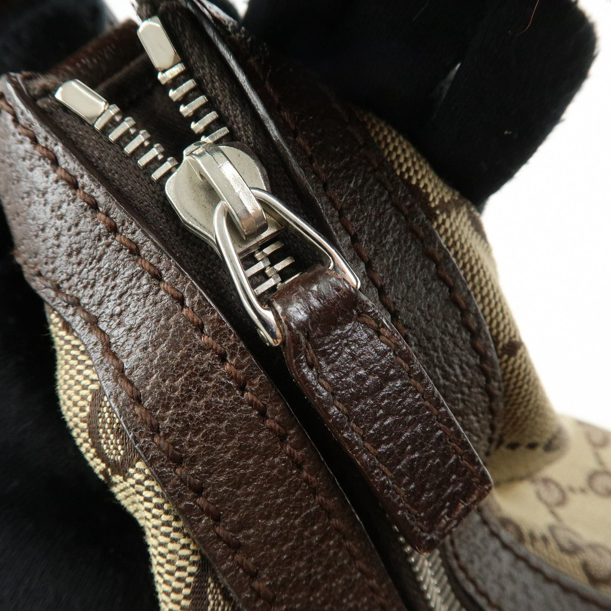 GUCCI Sherry GG Canvas Leather Shoulder Bag Beige Brown 145757